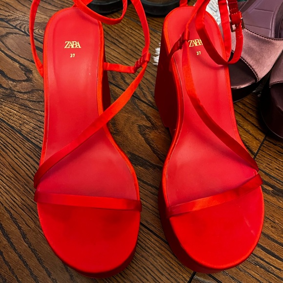 ZARA ❤️ Chunky satin strap wedge sandals - Picture 3 of 7